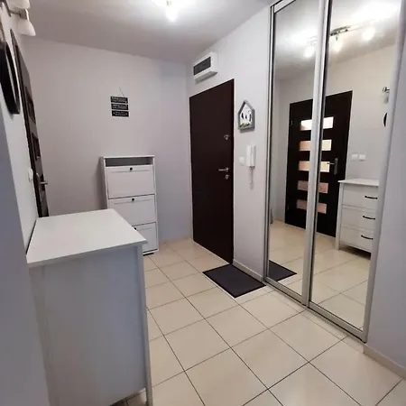 Comfy Flat Free Parking *